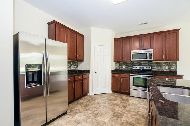 Building Photo - 2011 Blue Stream Ln