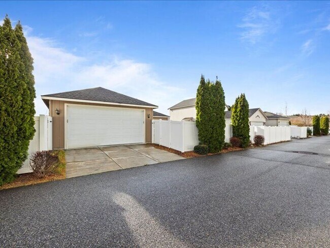 Building Photo - 540 Fort St