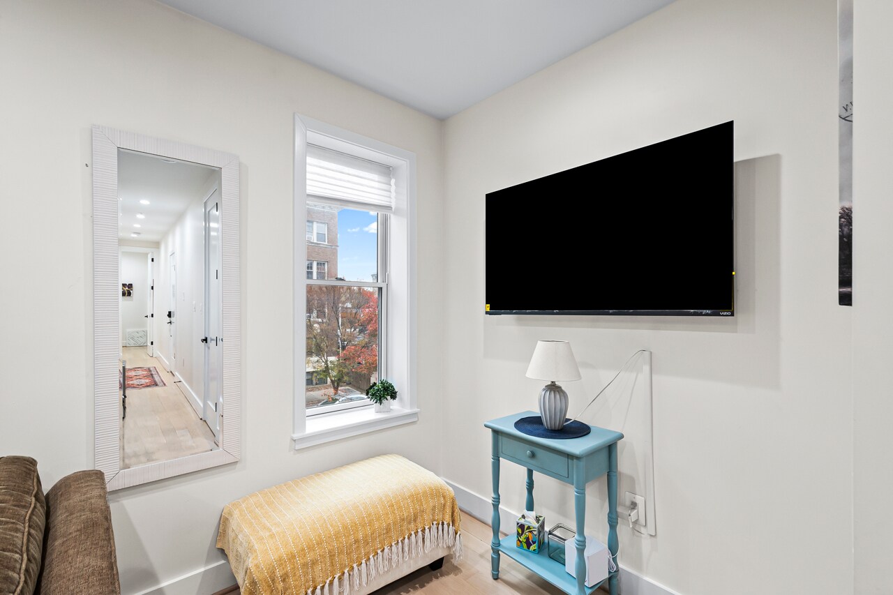 Building Photo - 1808 S St NW