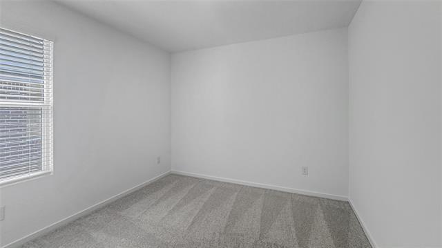 Building Photo - 628 Haskell Dr
