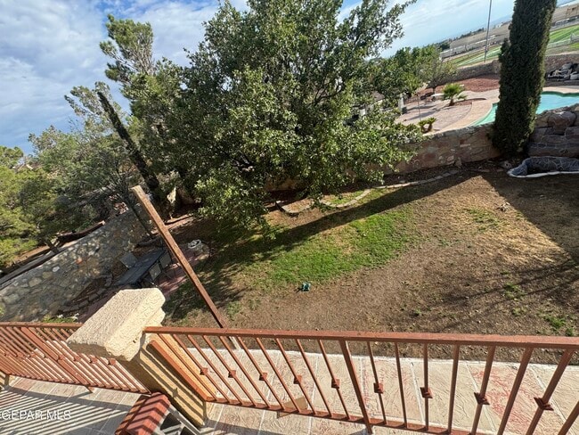 Building Photo - 12176 Dos Rios Dr