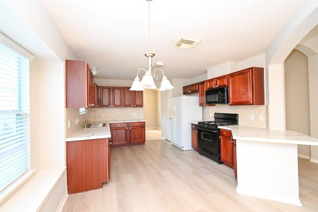 Building Photo - 3111 Myrtle Ranch Dr