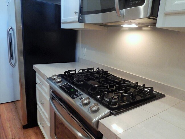 Building Photo - 11315 Main St