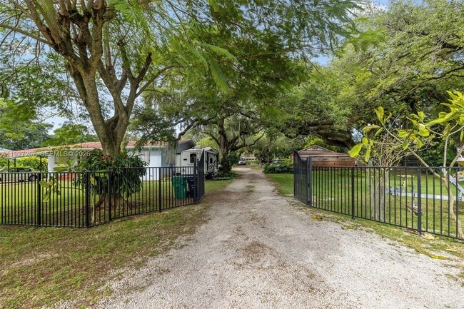 Building Photo - 535 NW 90th St