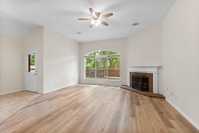 Building Photo - 58 N Indigo Cir