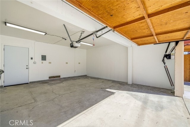 Building Photo - 314 E Palmyra Ave