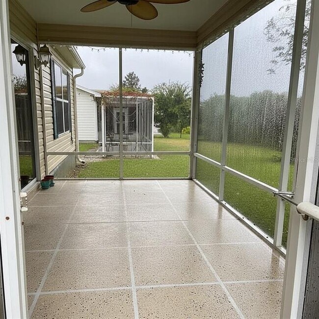 Building Photo - 9523 SE 168th Maplesong Ln