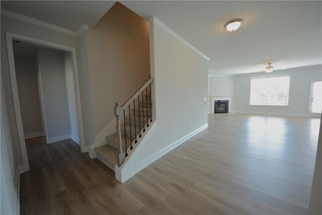 Building Photo - 1484 Sunny Vly Ln