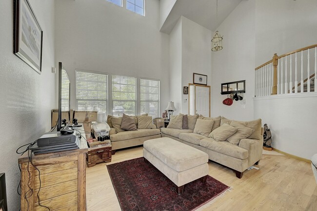 Building Photo - 20758 E Maplewood Ln