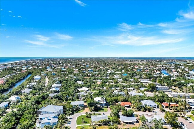 Building Photo - 1111 Schooner Pl