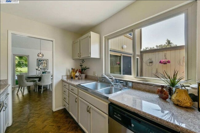 Building Photo - 3350 Fir Ave