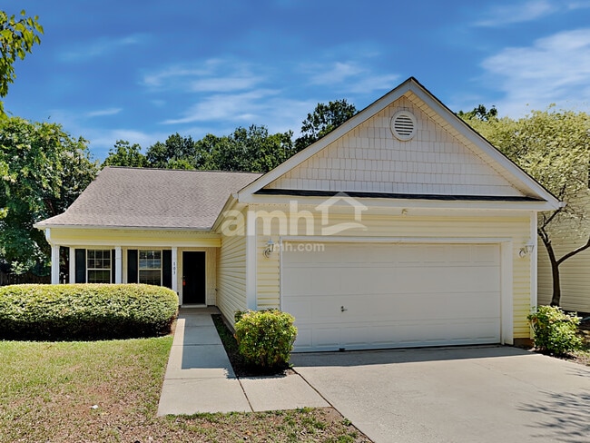 Building Photo - 103 Hawkesbury Rd