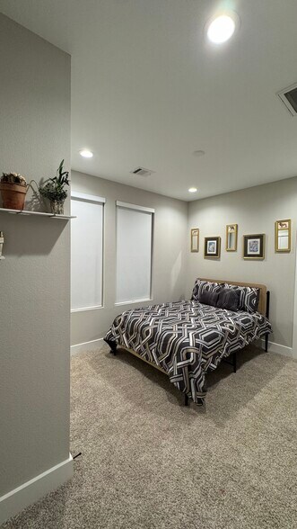 Building Photo - 3208 Bostic St