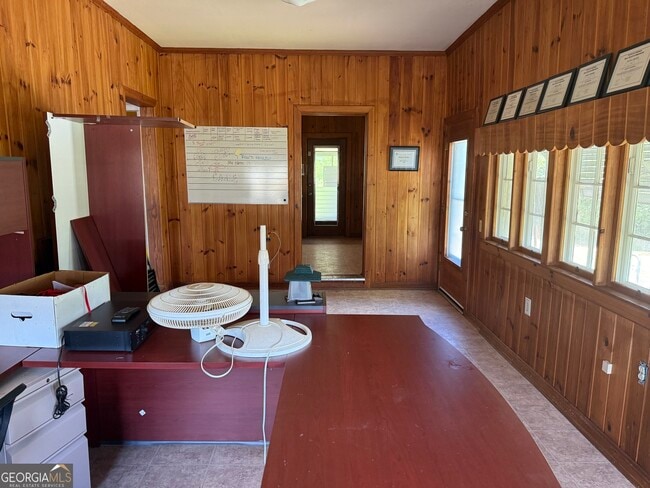 Building Photo - 998 Highland Cir SE