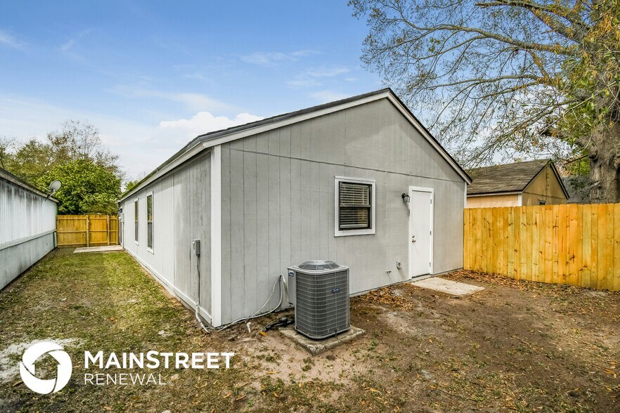 Building Photo - 5123 Somerton Ct