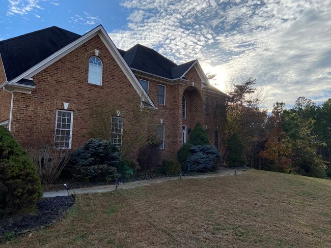 Building Photo - 100 Beacon Hill Pl