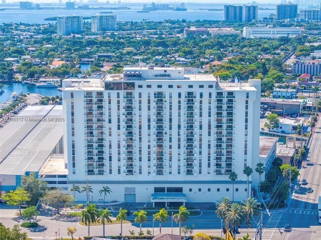 Primary Photo - 13499 Biscayne Blvd