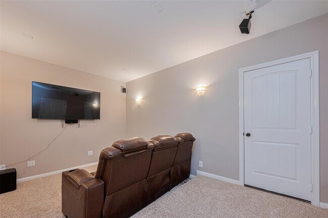 Building Photo - 503 Weisinger Dr