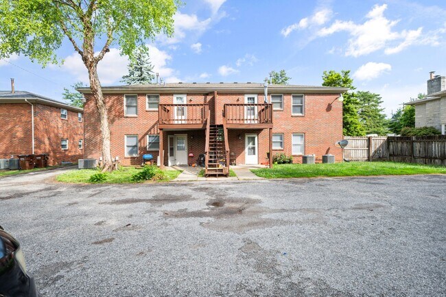 Building Photo - 3301 Orchard Manor Cir