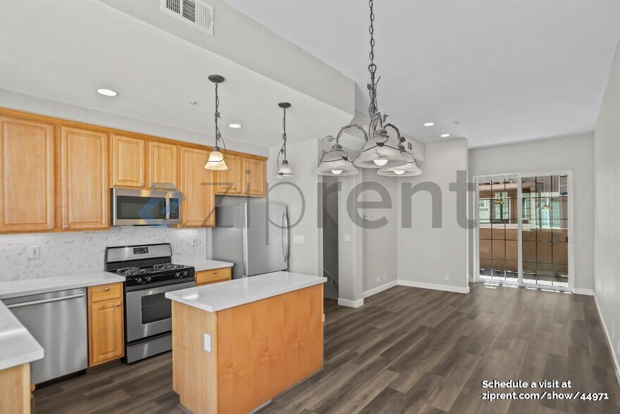 Building Photo - 727 Northrup St