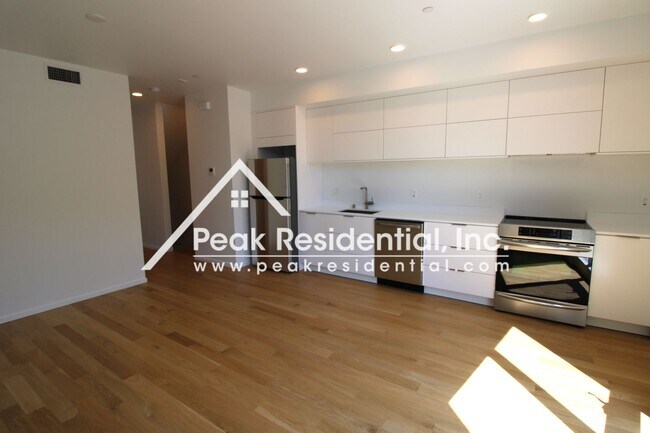 Building Photo - Binnen2437