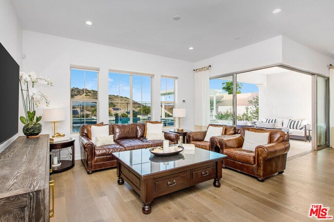 Building Photo - 24407 Clear Creek Pl