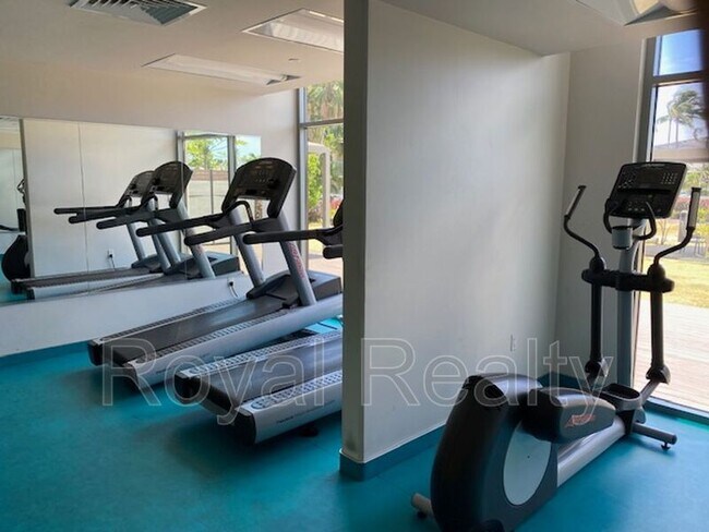 Building Photo - 7000 Hawaii Kai Dr