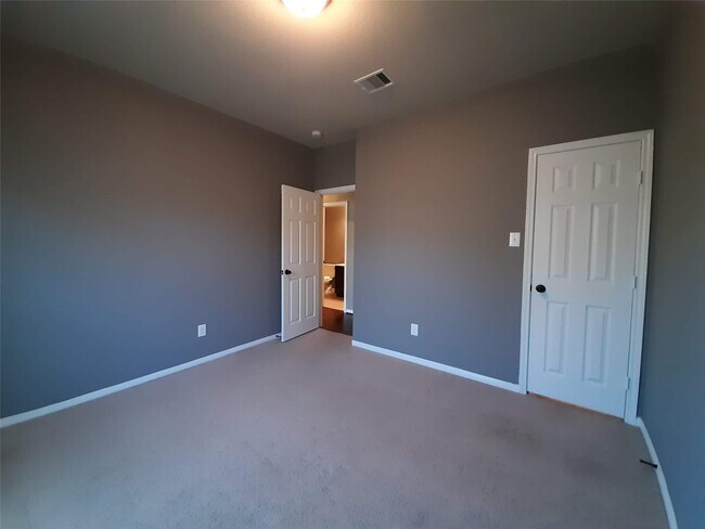 Building Photo - 23322 E Pine Ivy Ln