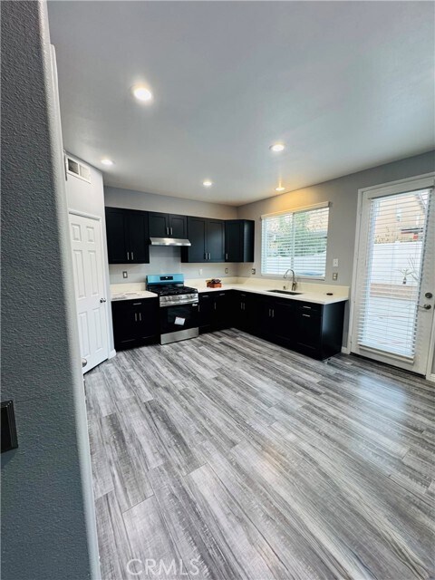 Building Photo - 356 Camino De La Luna