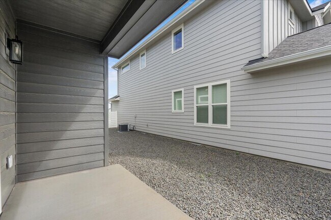 Building Photo - 5361 E Dorado Ave
