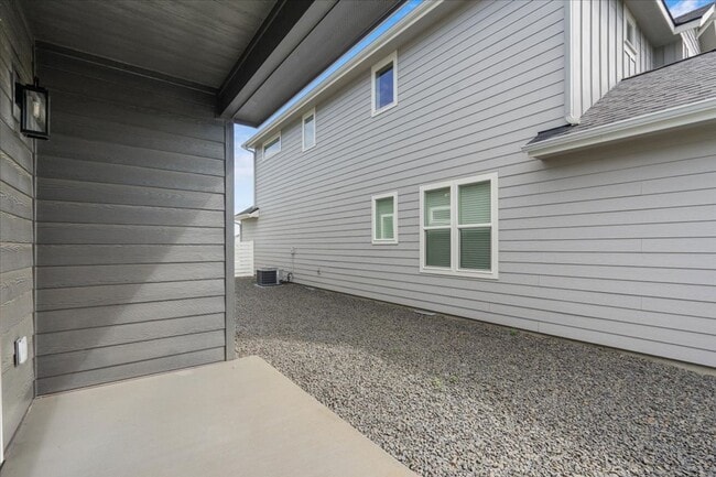 Building Photo - Newly Constructed Home with Spacious Layout