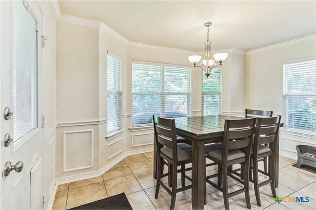 Building Photo - 1507 Hazelnut Dr
