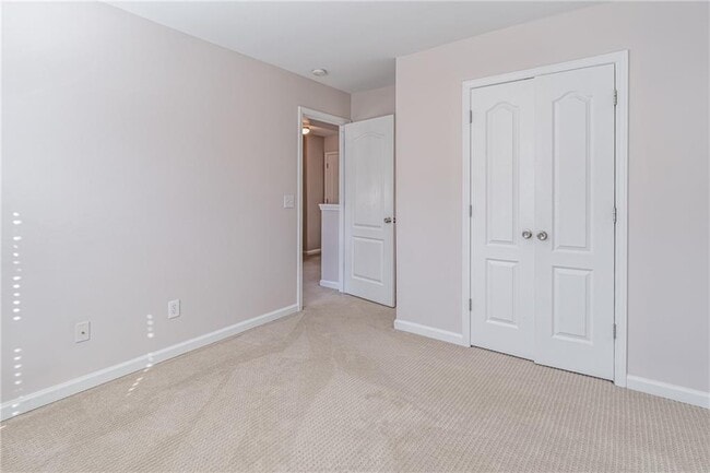 Building Photo - 2849 Suttonwood Way NE