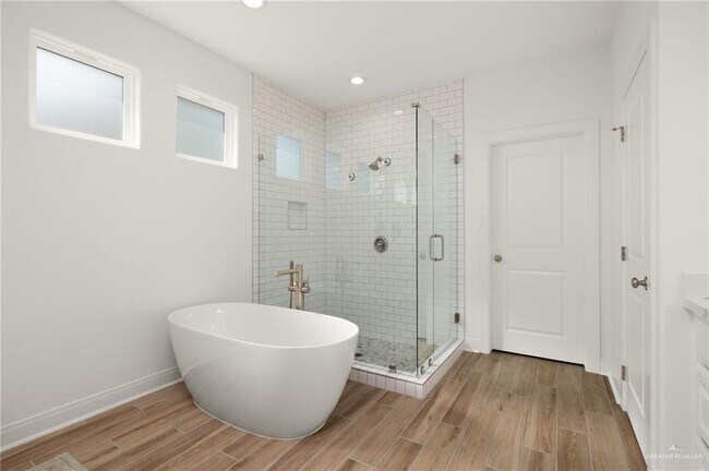 Building Photo - 33 Aqualina Wy