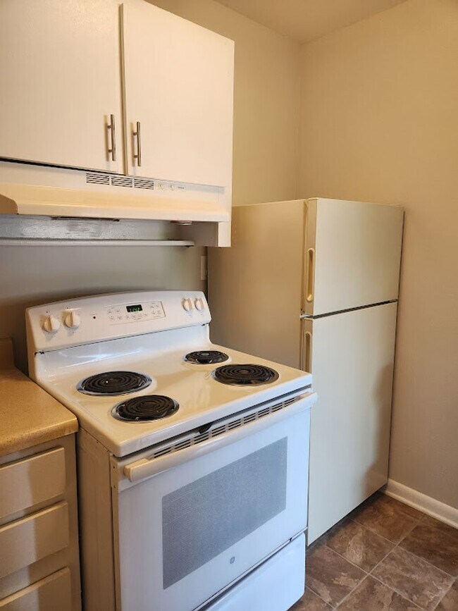 Building Photo - Executive Suites 2