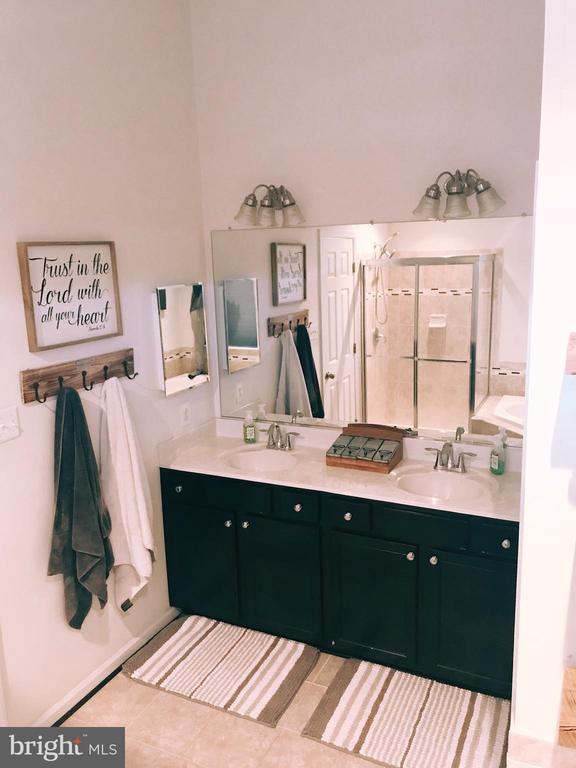 Building Photo - 7806 River Rock Way