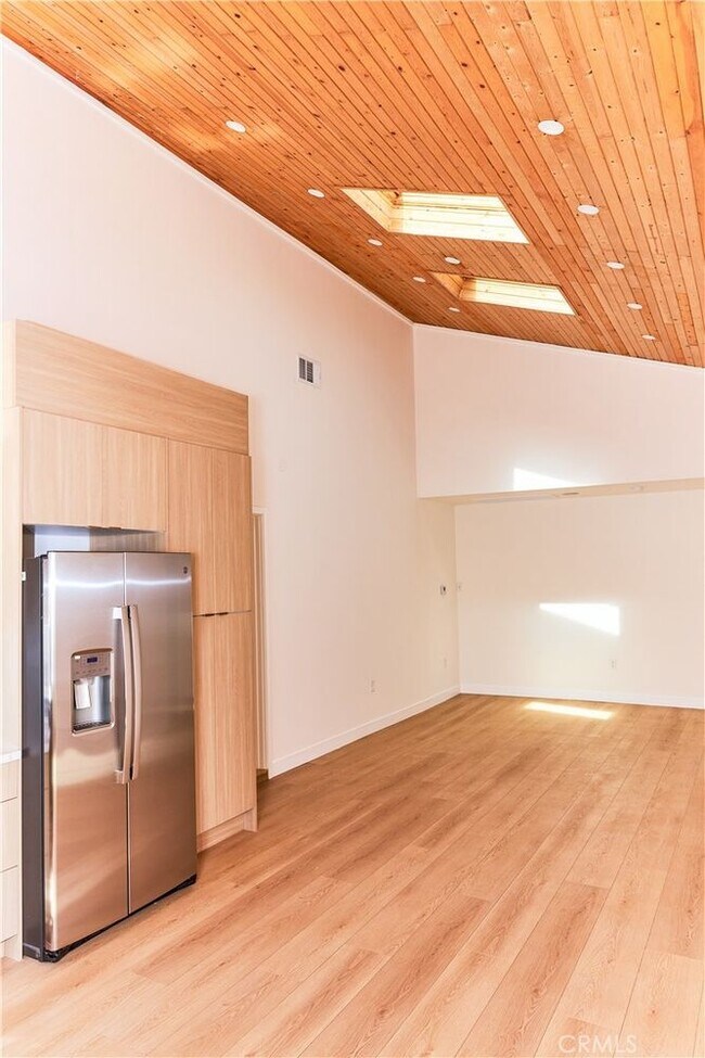 Building Photo - 14745 Bassett St