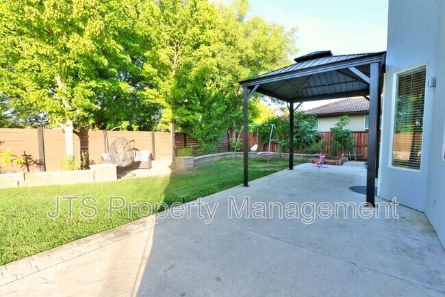 Building Photo - 5602 Jerry Litell Way