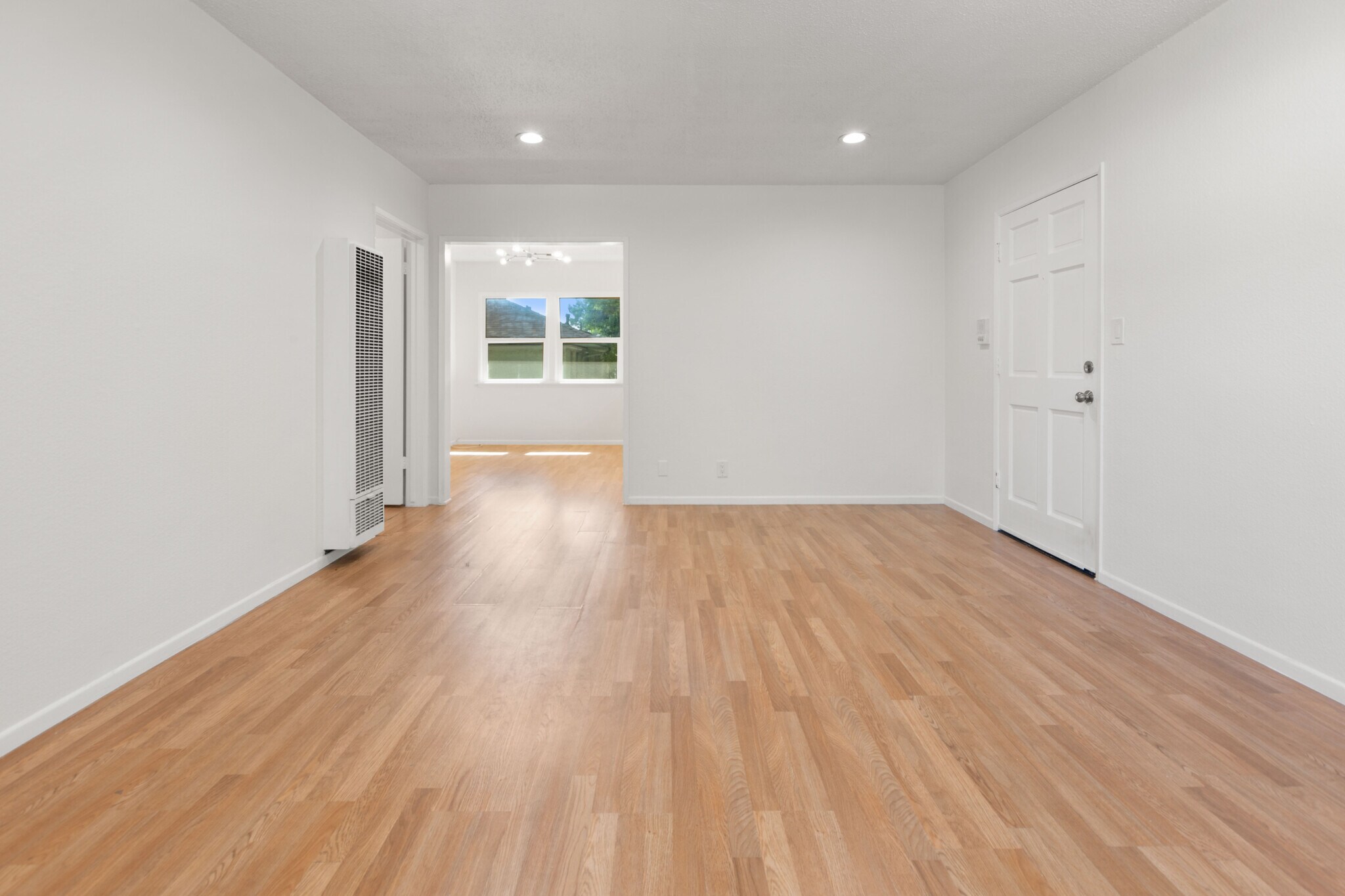 Building Photo - 5830 Bowcroft St
