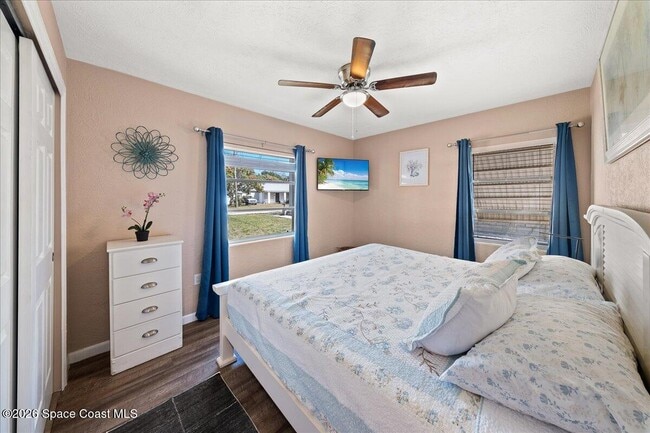 Building Photo - 475 Coral Dr