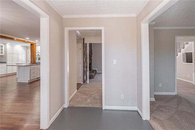 Building Photo - 4571 Huntridge Dr