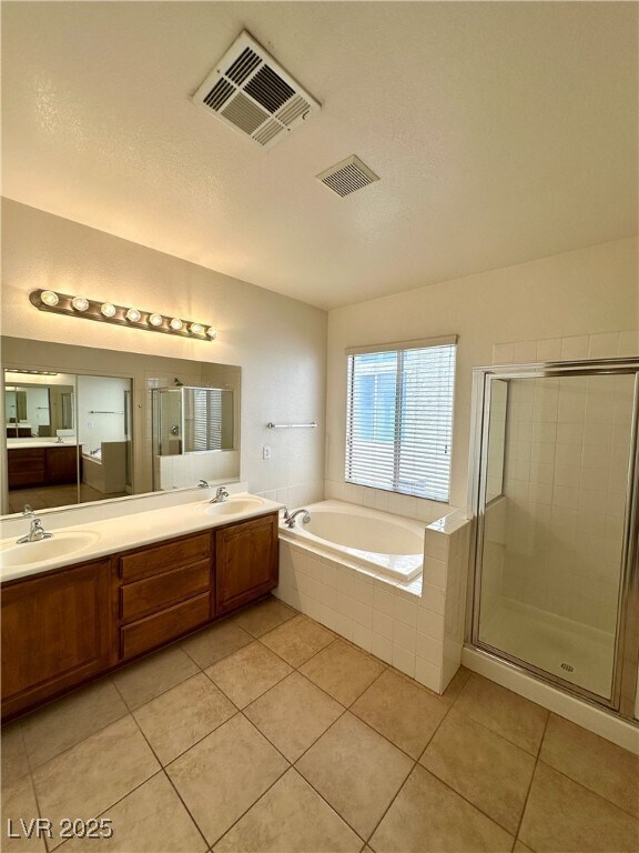 Building Photo - 8686 Bolton Ct