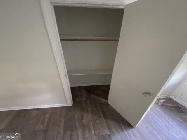Building Photo - 222 Peartree Ln
