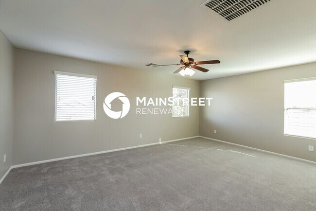 Building Photo - 4 Bedroom Pet-Friendly Home in Phoenix, AZ with Main Street Renewal