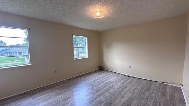 Building Photo - 5426 Tullis Dr
