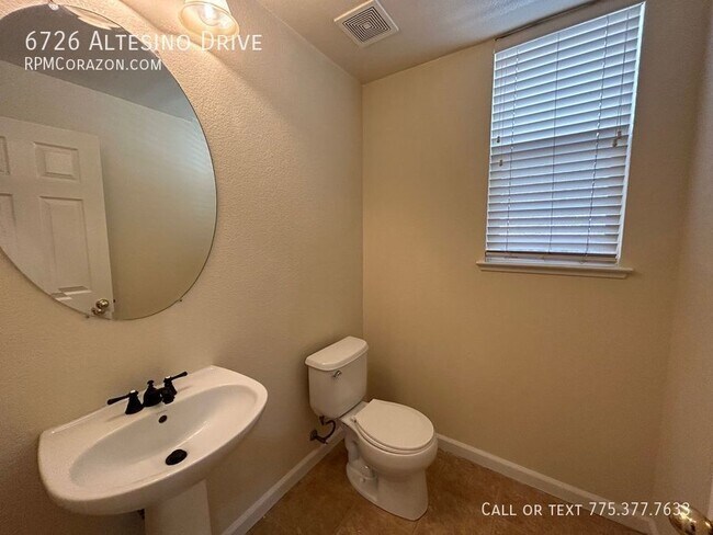 Building Photo - 6726 Altesino Dr