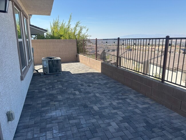 Building Photo - 290 Quail Finch Dr