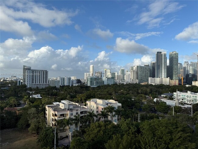 Building Photo - 1901 Brickell Ave