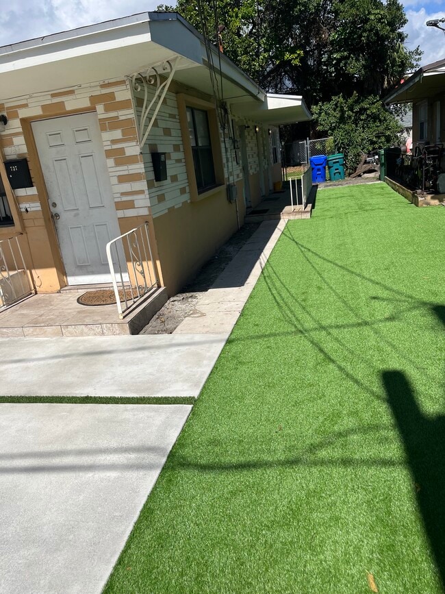 Building Photo - 739 NW 53rd St