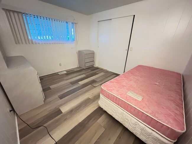 Building Photo - 8888 Kings Dr